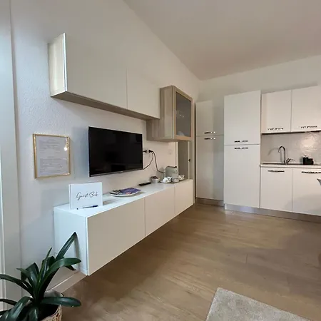 V&c Specialist Fronte Maggiore Apartment Germignaga